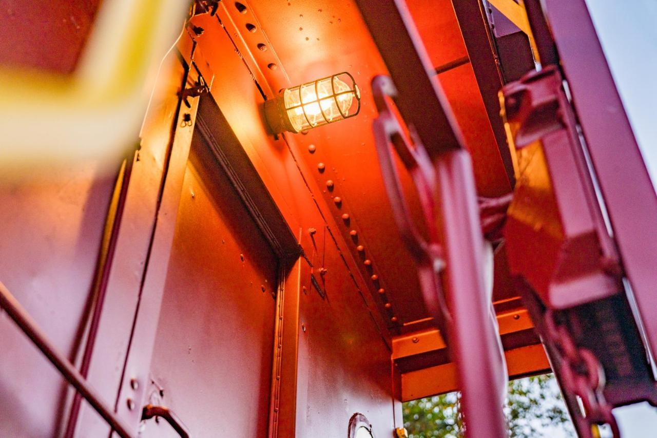 Train Caboose & River Views Near Downtown Lynchburg Exteriör bild
